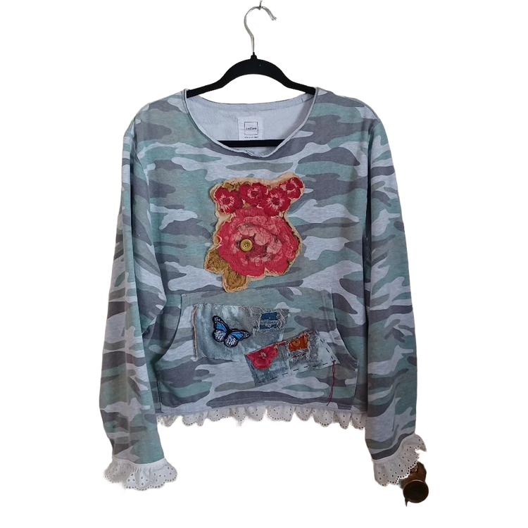 WOMEN'S TOPS